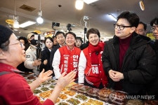 금호행복시장 찾은 한동훈 비상대책위원장