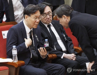 고 손명순 여사 영결식 참석한 대통령 비서실장