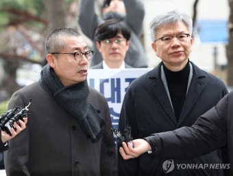 경찰 출석하는 박명하 의협 비대위 조직강화위원장