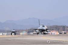 지상 활주하는 공군 제19전투비행단 KF-16 전투기