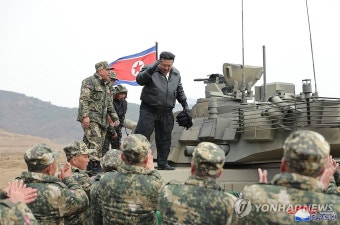 북한 김정은, 탱크병 대항훈련경기 지도