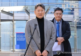 의대 증원 취소 1심 집행정지 심문 앞두고 입장 밝히는 김창수 비대위원장