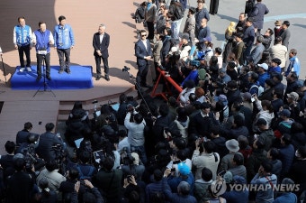 세종전통시장 방문한 이재명 대표