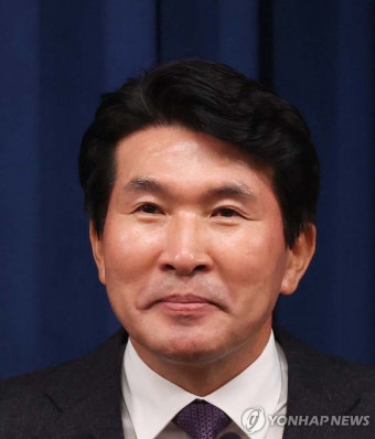 황상무, '회칼 테러' 언급 사과…