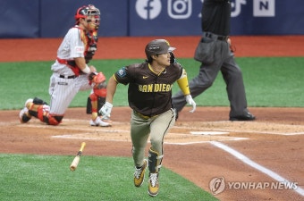 김하성, 선제 투런포 작렬