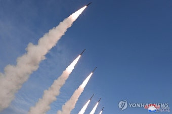 북한 김정은, 초대형방사포 사격훈련 지도
