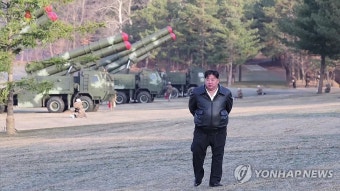 김정은, '초대형 방사포' 사격훈련 지도