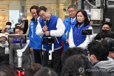 강원 방문한 이재명 대표
