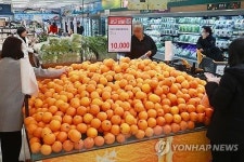 대형마트 과일값 안정 총력전…체리·키위·망고스틴 늘린다
