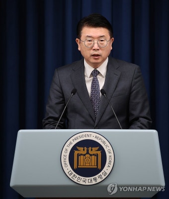 늘봄학교 현안 브리핑하는 장상윤 사회수석