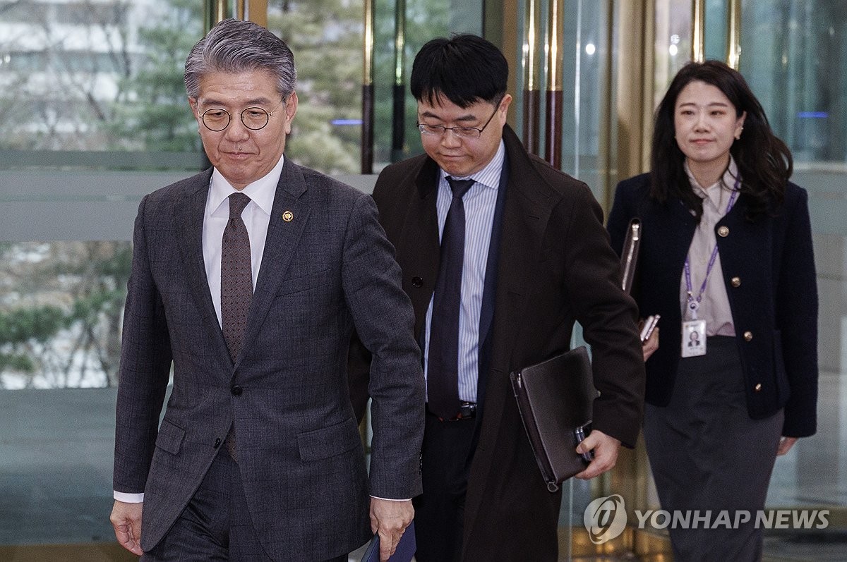 해병특검, 김홍균 외교부 차관 조사 진행 중 - 런종섭 의혹에 영향 가능성?