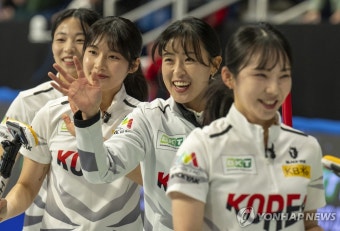 여자컬링 5G, 세계선수권 결승행 좌절…이탈리아와 동메달결정전