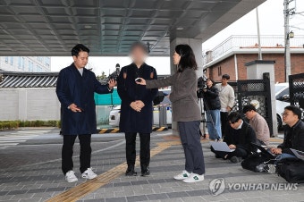 경찰 조사 출석 전 취재진 만난 메디스태프 대표 기모 씨