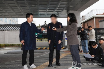경찰 조사 출석 전 취재진 만난 메디스태프 대표 기모 씨