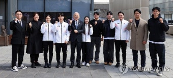 유인촌 장관·장미란 2차관, 2024 강원동계청소년올림픽 선수단 간담회 참석