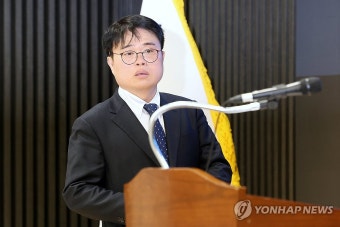 한국 의사협회 회장 임현택, 막말과 논란에 탄핵 결정 후 중도하차