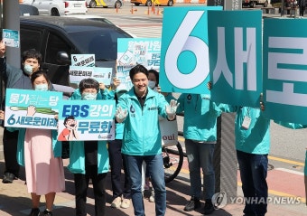 도보 유세하는 오영환 총괄선대위원장