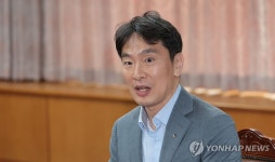 백브리핑하는 이복현 금융감독원장
