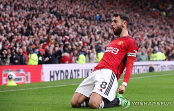 'EPL 우승 경쟁' 리버풀, 맨유와 통한의 무승부…아스널 '방긋'