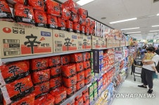 농심 라면·과자 할인행사 지속…물가안정 기조에 동참