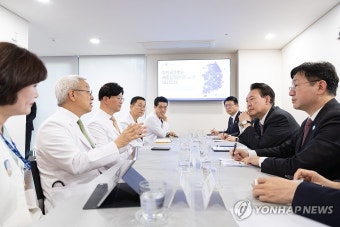윤석열 대통령, 심장전문병원 부천세종병원 의료진과 간담회