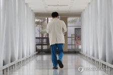 출구 없는 의정갈등