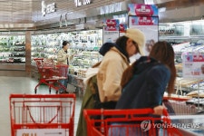 고물가에 집밥 선호…대형마트서 신선식품 잘 팔린다