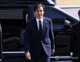 국립서울현충원 찾은 조국 대표
