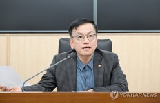 최상목, 청주 알뜰주유소 방문…석유류 가격동향 점검