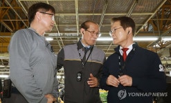자동차 업계의 산업전환 현장 둘러보는 이정식 장관