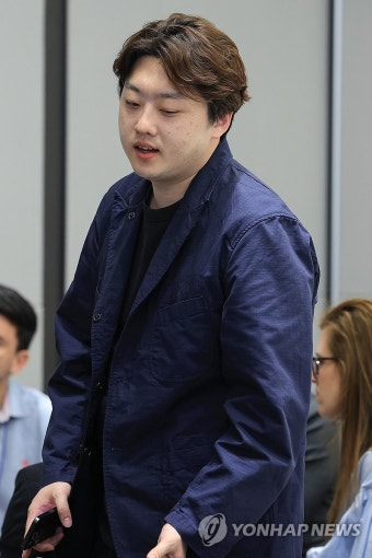 젊은의사협의체 회의 워킹 그룹 세션 참석는 박단 위원장