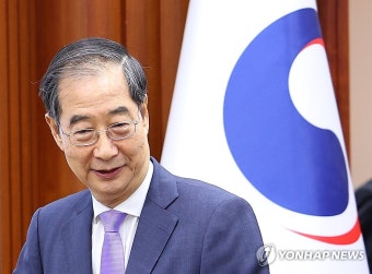 국정현안관계장관회의 참석하는 한덕수 총리
