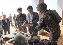 중동부전선 최전방 을지전망대 찾은 김진태 강원지사