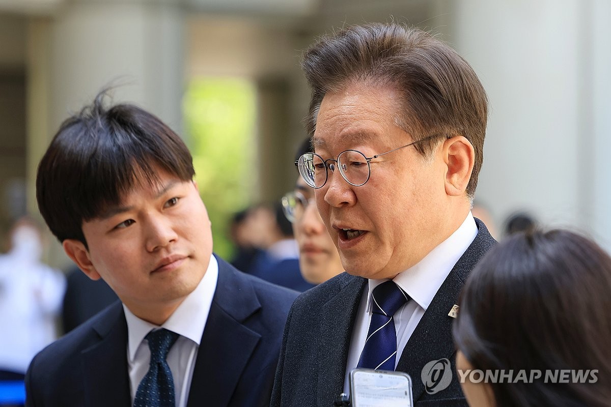 이화영 전 경기도 평화부지사, 대북 송금 사건 관여 혐의로 징역 7년 8개월 선고