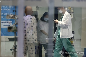 서울의대 교수들, 오늘 총회서 '주 1회 전원 휴진' 논의