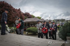 '73년 전 한국을 도왔던 이들을 도우며'