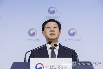 의료개혁특위 향후 운영 방안 밝히는 노연홍 특위위원장