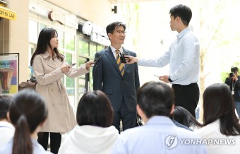 취재진에 둘러싸인 오동운 공수처장 후보