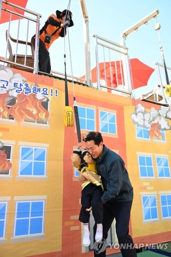 서울시장 오세훈, 외국인 관광객 증가에 대응하여 안전한 서울 관광 강조