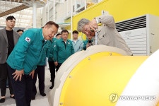 어린이 실내 놀이시설 현장 방문한 이상민 장관
