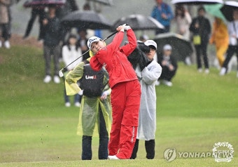 아이언샷 하는 이제영
