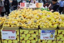 대형마트, 과일값 안정 위해 참외·수박 할인행사