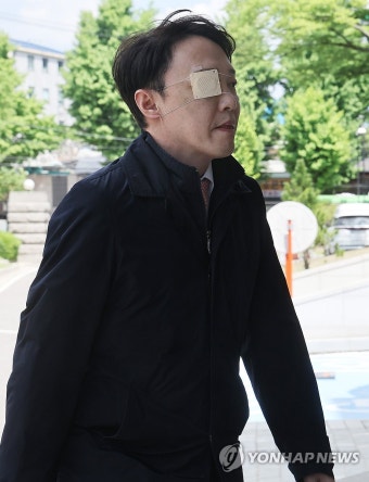 탄핵 심판 변론기일 출석하는 이정섭 검사