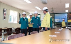 화재취약 교육시설물 점검 위해 이인중학교 찾은 오석환 차관