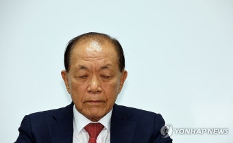 생각에 잠긴 황우여 비상대책위원장