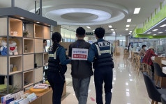 진정시키고 제압까지 평창군, 악성 민원인 대응 모의 훈련