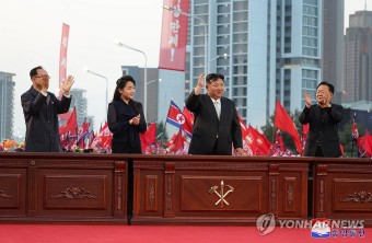 김정은, 평양 전위거리 준공식 참석…딸 주애 두달만에 재등장