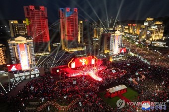 김정은, 평양 전위거리 준공식 참석…딸 주애 두달만에 재등장