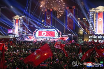 김정은, 평양 전위거리 준공식 참석…딸 주애 두달만에 재등장