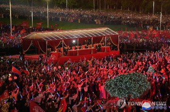 김정은, 평양 전위거리 준공식 참석…딸 주애 두달만에 재등장